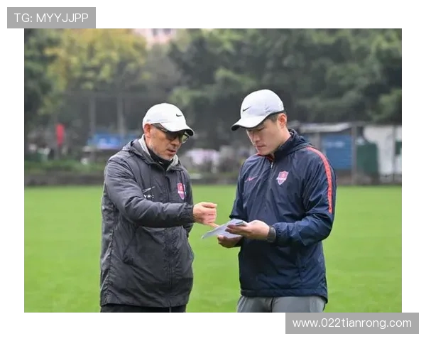 重庆羽毛球队配合变革引发热议探索新战术提升竞技水平